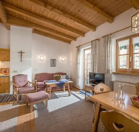 Grosshuberhof Apartment *